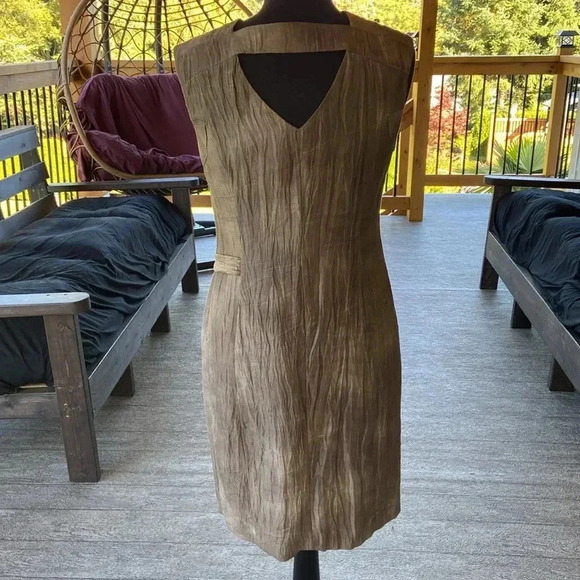 Simon Chang | Linen Blend Dress - Picture 6 of 8